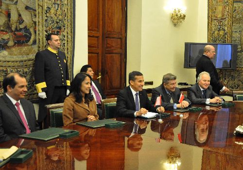 Ministro Castilla en España